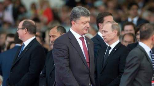 Порошенко через два месяца после разгрома под Дебальцево общался с Путиным и виртуально жал ему руку и обнимал