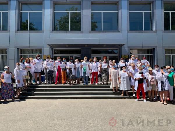 Больницу железнодорожников в Одессе продают частникам, врачи протестуют