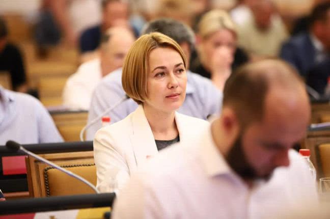 Глава бюджетной комиссии Одесского горсовета Оксана Гончарук будет баллотироваться от партии «За майбутнє»