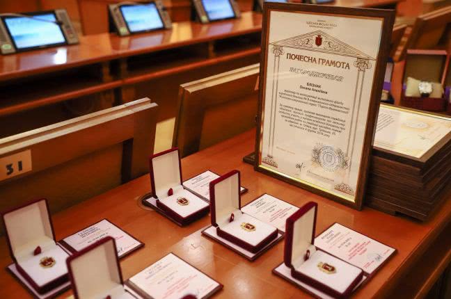 Одесским коммунальщикам, которые ликвидировали последствия трагического пожара на Троицкой, вручили награды