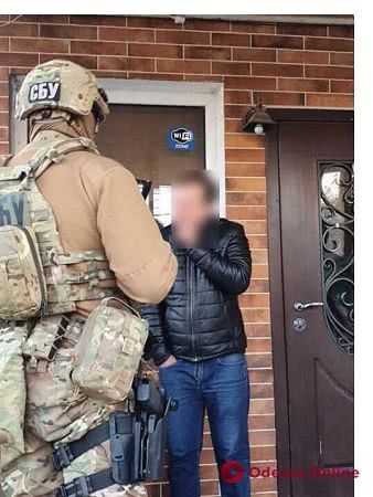 Прострелили ногу и бросили в багажник — в Одесской области будут судить разбойников-похитителей