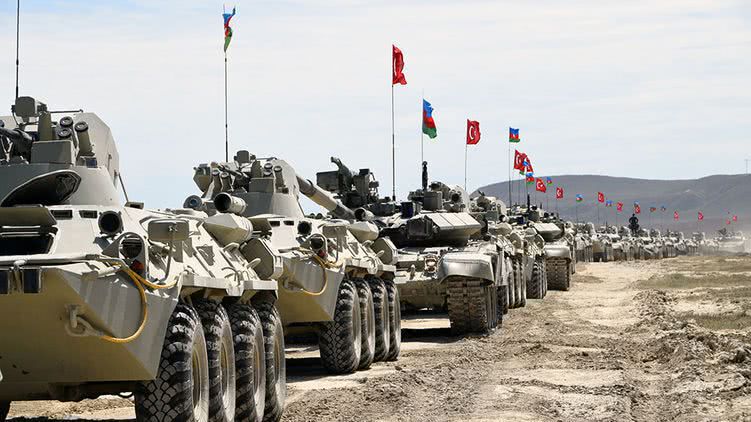 Азербаджан и Армения начали военные действия в Нагорном Карабахе