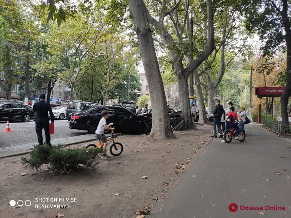 В Одессе на проспекте Шевченко произошло ДТП с участием четырех авто (фото, видео)