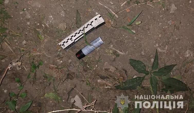 В Черноморске пьяный мужчина распылил газ в лицо полицейским
