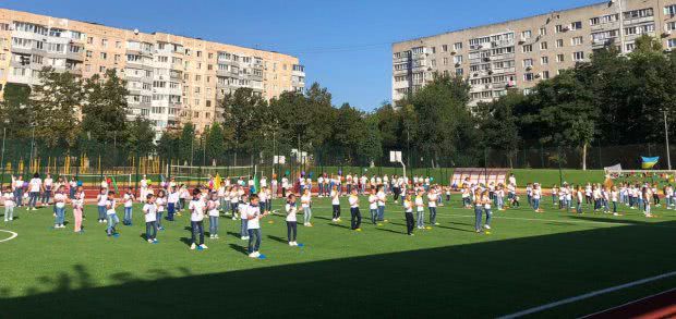 В южненской СОШ № 1 прошел праздник 1-го сентября (фото)