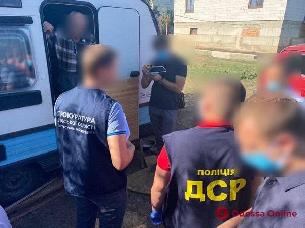 Присвоили 18 квартир на 27 миллионов: в Одессе задержали банду мошенников