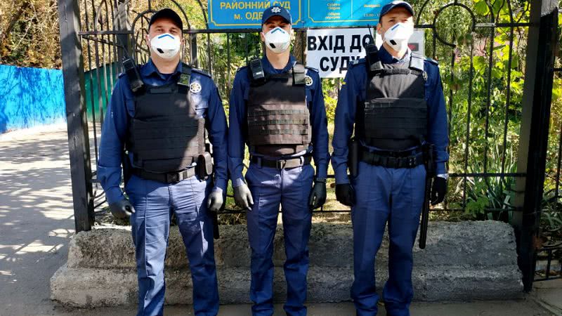20 судебных учреждений Южной Пальмиры охраняются Службой судебной охраны (фото)