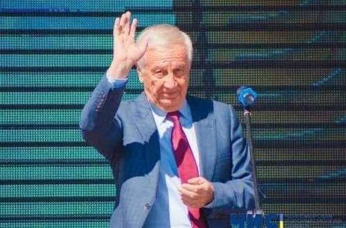 «Отмыть» 300 тыс. через дочь: 75-летний мэр Черноморска отличился креативом