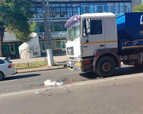 На Черемушках женщина попала под грузовик