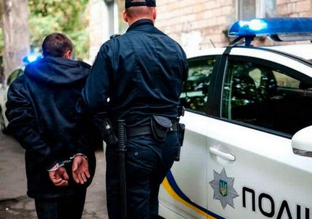Пьяный водитель легковушки напал на правоохранителей на Черемушках