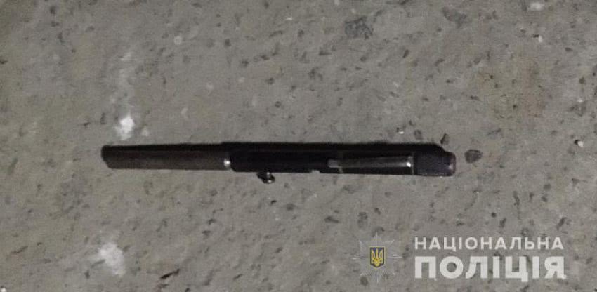 В Одеській області чоловік застрелився з «ручки-пістолета»