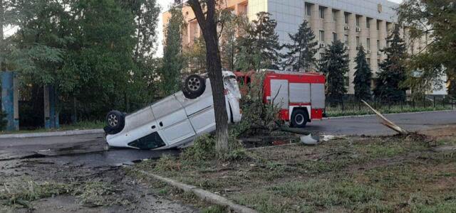 В Одессе водители продолжают таранить деревья