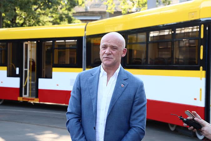 В Одессе представили еще один трехсекционный трамвай Odissey MAX
