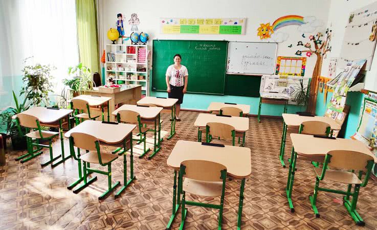 Ноутбуков для дистанционки нет, учебников на украинском не хватает - названы проблемы школы Болградского района