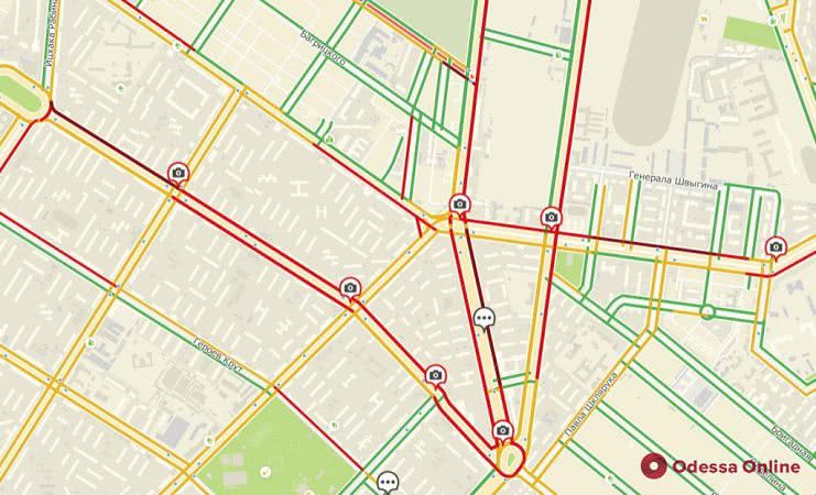 Дорожная обстановка в Одессе: много пробок и ДТП