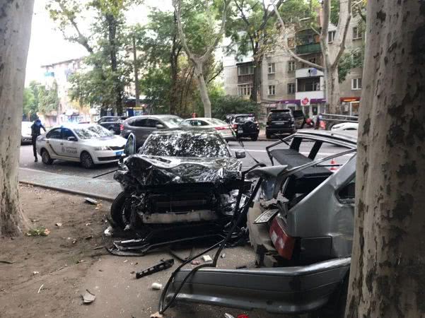 В Одесі сталася масштабна ДТП за участю шести автомобілів, є постраждалий