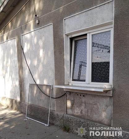 У Білгороді-Дністровському поліцейські викрили правопорушника, який обікрав вночі крамницю