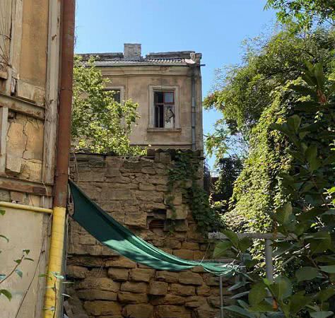 Одесская мэрия согласовала застройку на Приморской возле аварийных домов