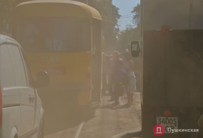 Замена теплотрассы на Канатной: как идет ремонт и когда улицу откроют для транспорта