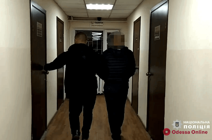 Убийство в одесской аптеке: жертва сама впустила душегуба
