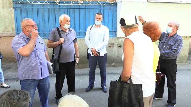 На улице Данченко в Черноморске отремонтировали систему водоснабжения и сети отопления (видео)