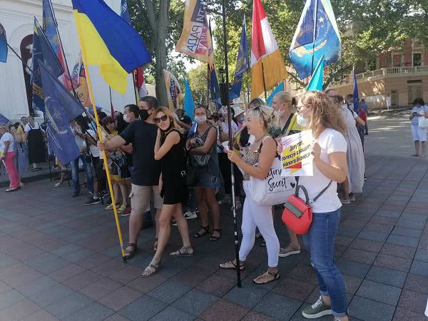 Одесские предприниматели пришли протестовать к мэрии