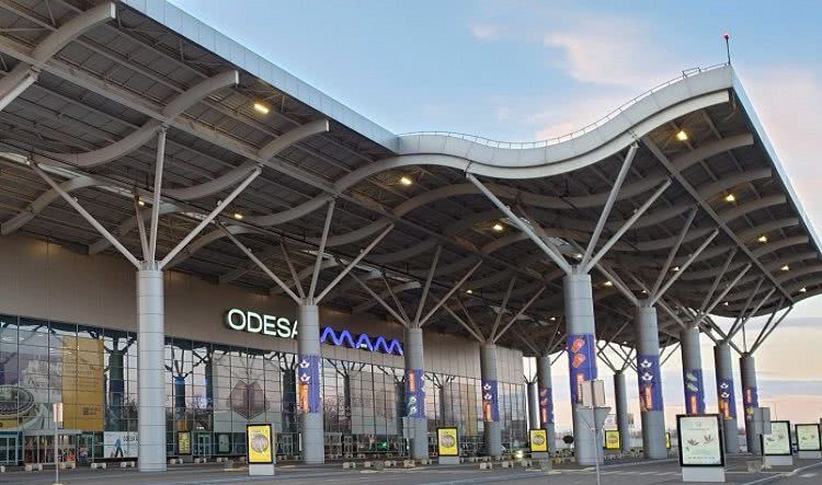 Одесский аэропорт за 9 месяцев сократил пассажиропоток