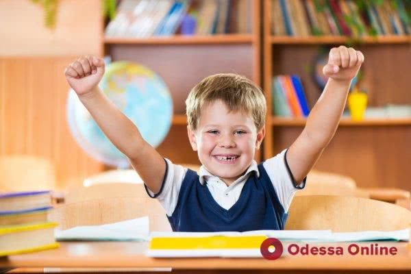 С 19 октября 255 школ в Одесской области уйдут на каникулы