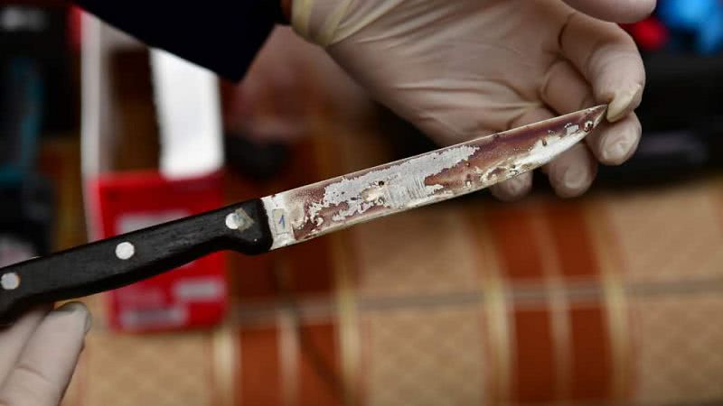 В Одесской области школьник пытался перерезать себе горло в школе