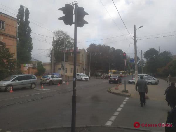 Дорожная обстановка в Одессе: пробки во всех районах и несколько ДТП
