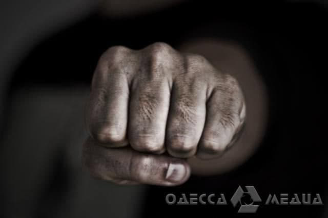 Избиение журналиста: в Одесской области трое неизвестных напали на редактора печатного издания