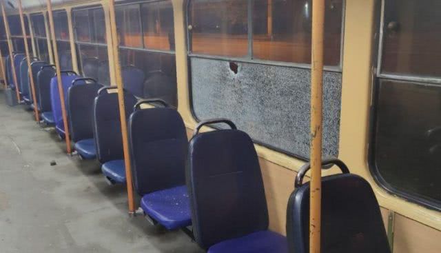 В Одессе хулиганы забросали камнями трамваи
