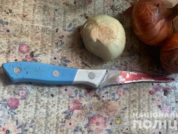 29-летний житель Одесской области во время застолья зарезал друга отца