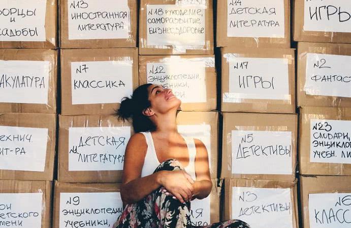 Одесситка собрала 1500 книг для детских домов и интернатов