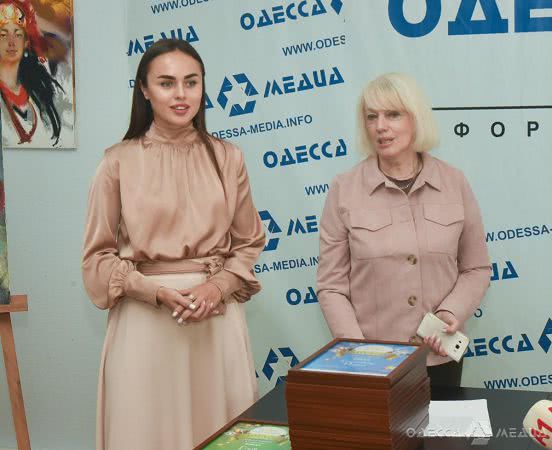 Лауреатов рейтинга «100 юных талантов Одесского региона» наградили дипломами и ценными призами