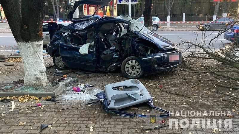 У ДТП на Одещині загинули двоє людей, ще трьох госпіталізували