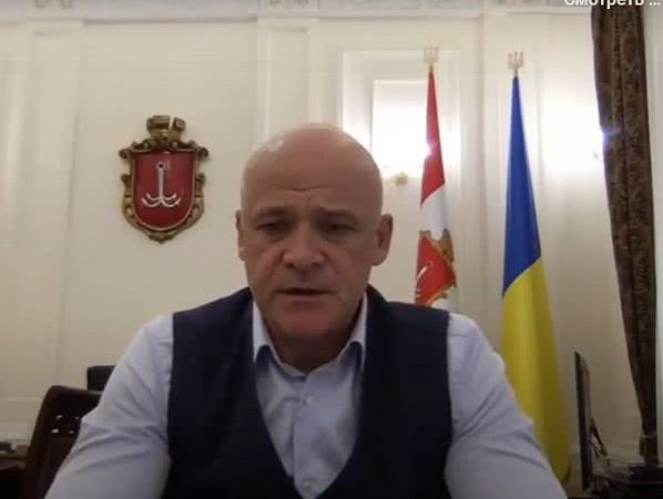 Геннадий Труханов попросил горожан при опросе в день выборов выразить мнение о необходимости создания в Одессе порто-франко