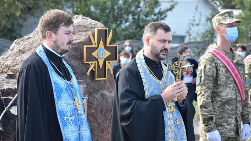 У День захисника України в Одеській області відкрили пам’ятник загиблим бійцям