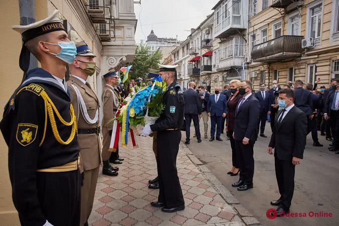 Зеленский и Дуда в Одессе почтили память погибшего президента Качинского