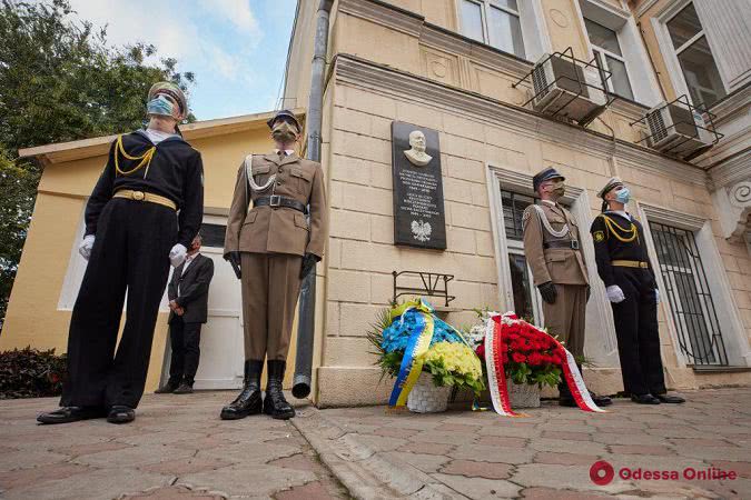 Зеленский и Дуда в Одессе почтили память погибшего президента Качинского