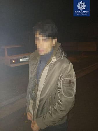 Одессит поймал злоумышленника, который пытался проникнуть в чужой автомобиль (фото)