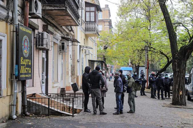 Вчера силовики обыскивали охранную фирму одиозного уличного активиста в Одессе