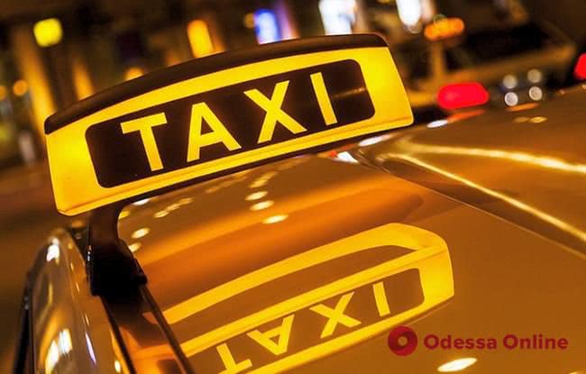 В Одессе таксист стал жертвой грабителей