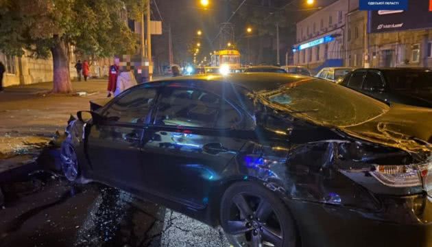 В Одесі швидка потрапила в ДТП і перекинулася