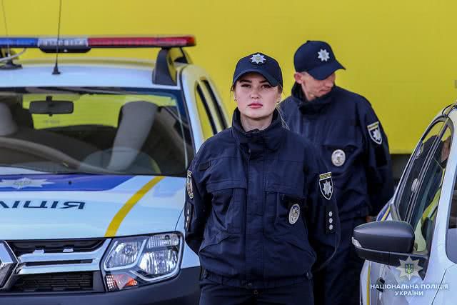 В Одесі поліція перевіряє повідомлення про загрозу вибуху в десяти школах