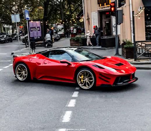 В Одессе засветился суперкар Ferrari 458 Italia (ФОТО)