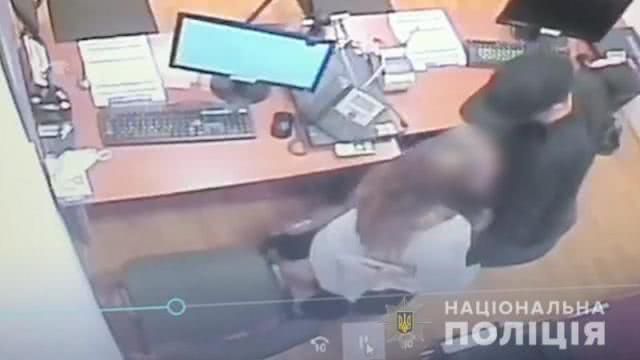 В Одесской области мужчина ограбил финансовое учреждение