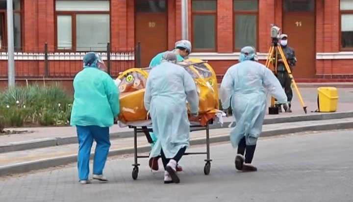 Десяткам одесситов с коронавирусом отказывают в госпитализации, заявляют волонтеры