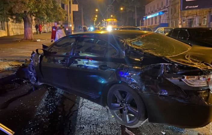 В Одессе произошло серьезное ДТП с участием скорой и Lexus, фото