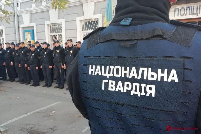 В Одессе в день выборов Нацгвардия задержала мужчину с пистолетом и наркотиками